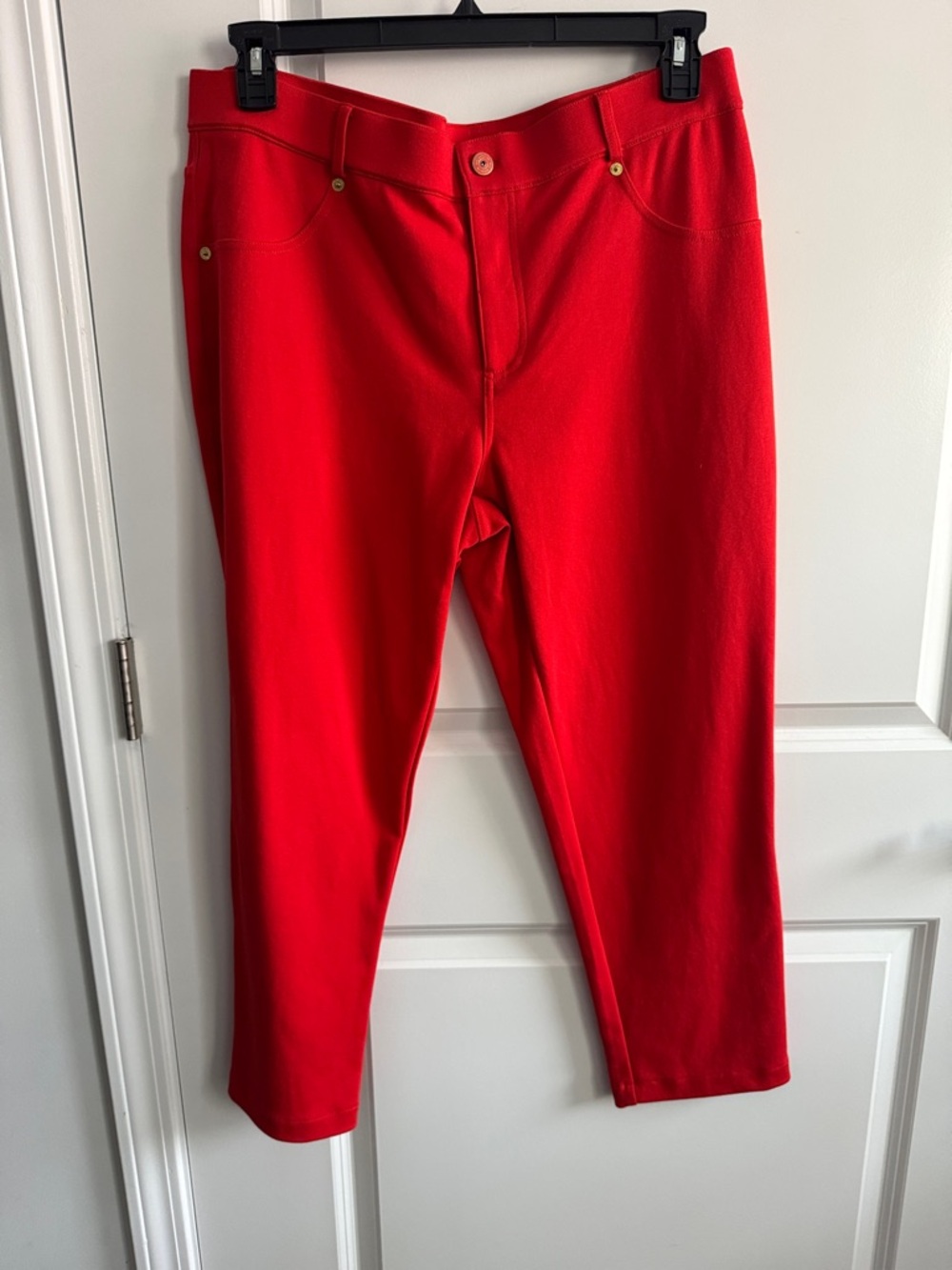 Isaac Mizrahi Live Red Stretch Ponte pants. Never worn.  Size 16P